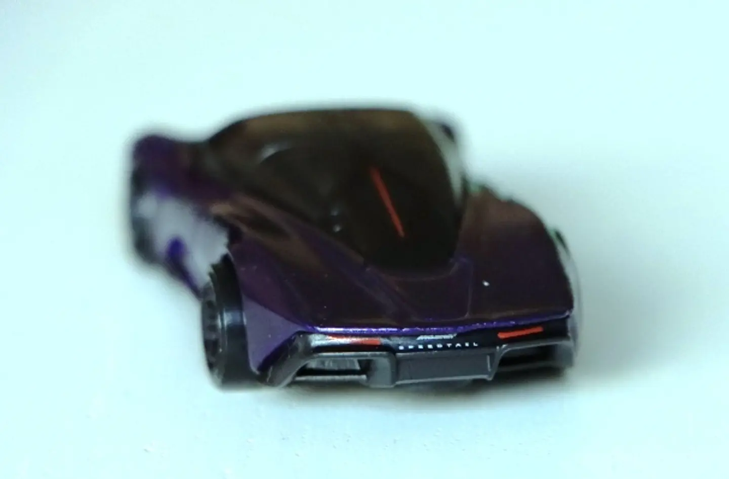 McLaren Speedtail (roxo) 3