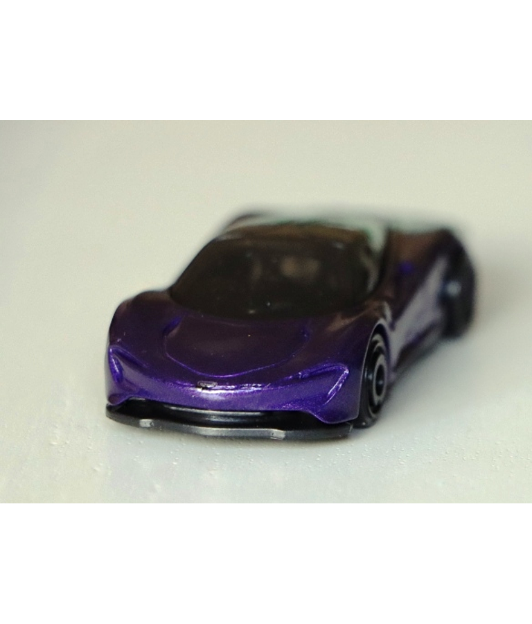 McLaren Speedtail (roxo)