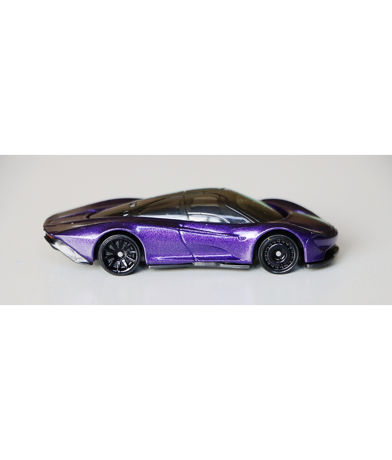 McLaren Speedtail (roxo)