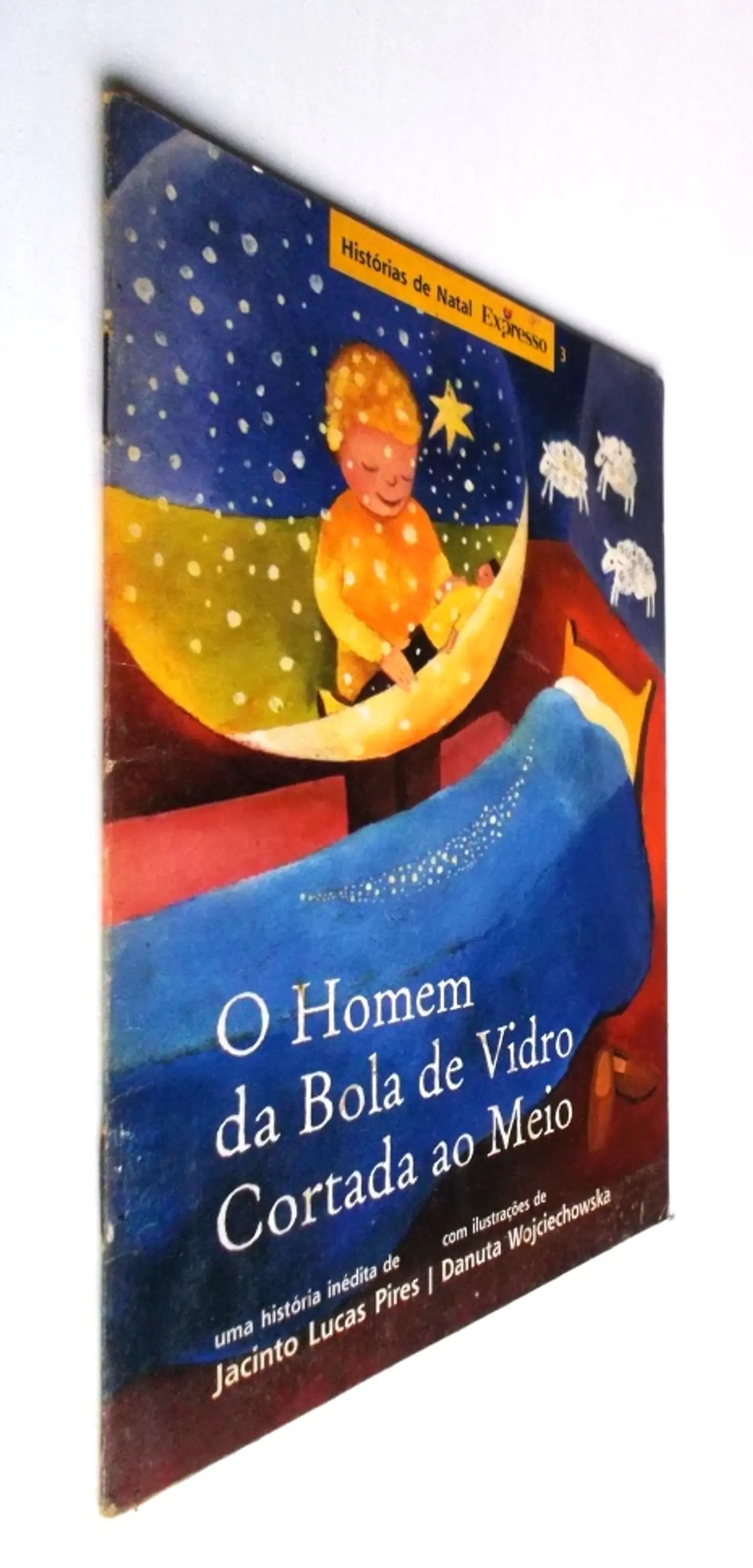Historias de Natal - O Homem da bola de vidro cortada ao meio 2