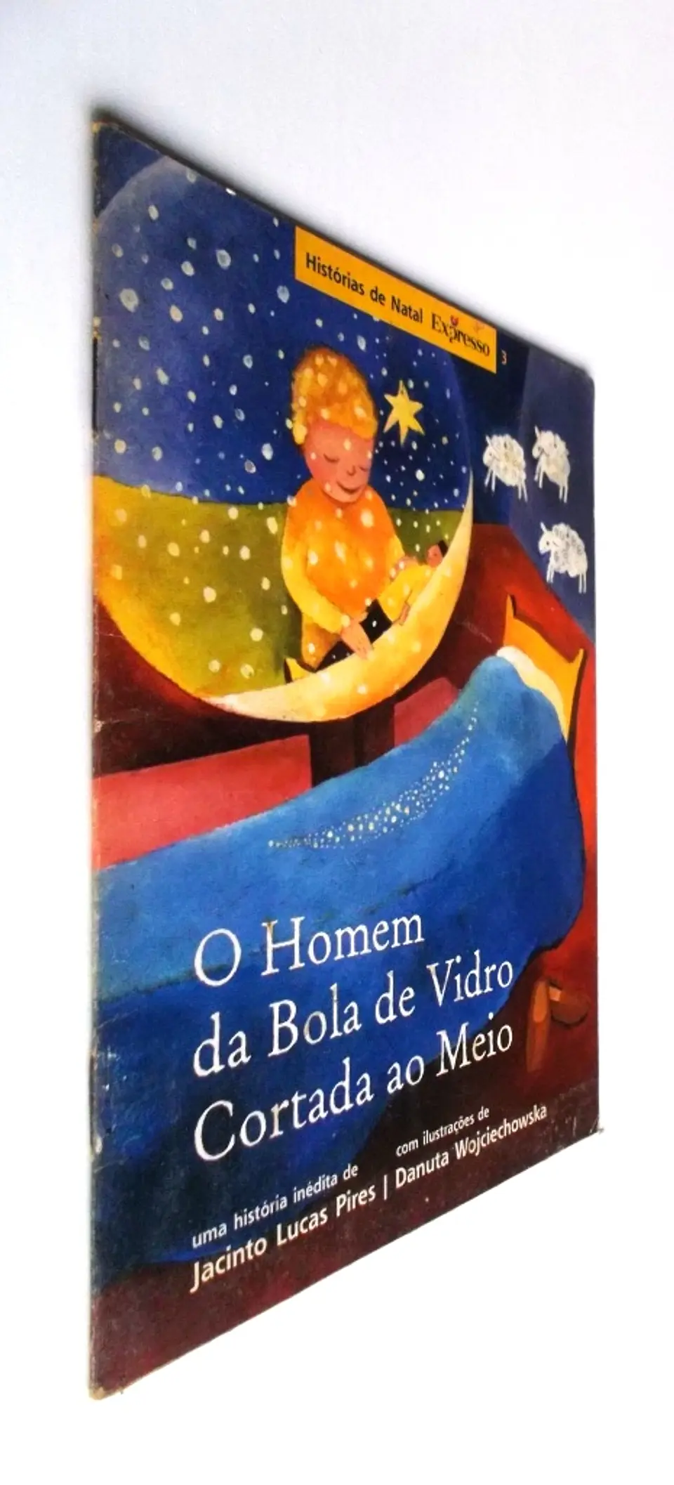 Historias de Natal - O Homem da bola de vidro cortada ao meio 2