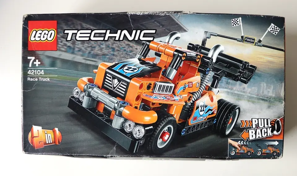 42104 Race Truck 1