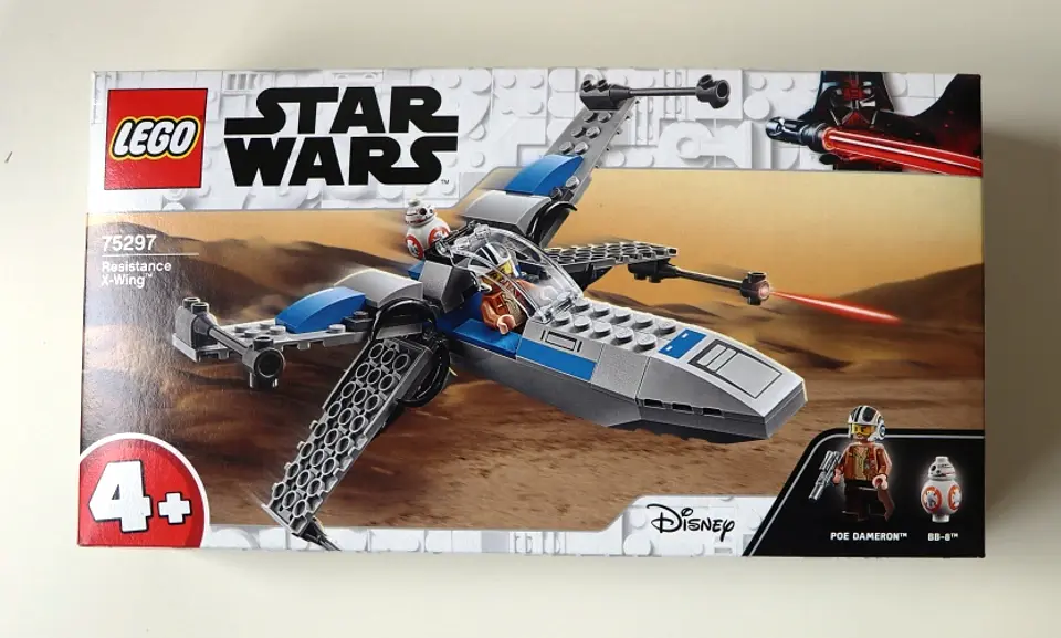 75297 Resistance X-Wing 1