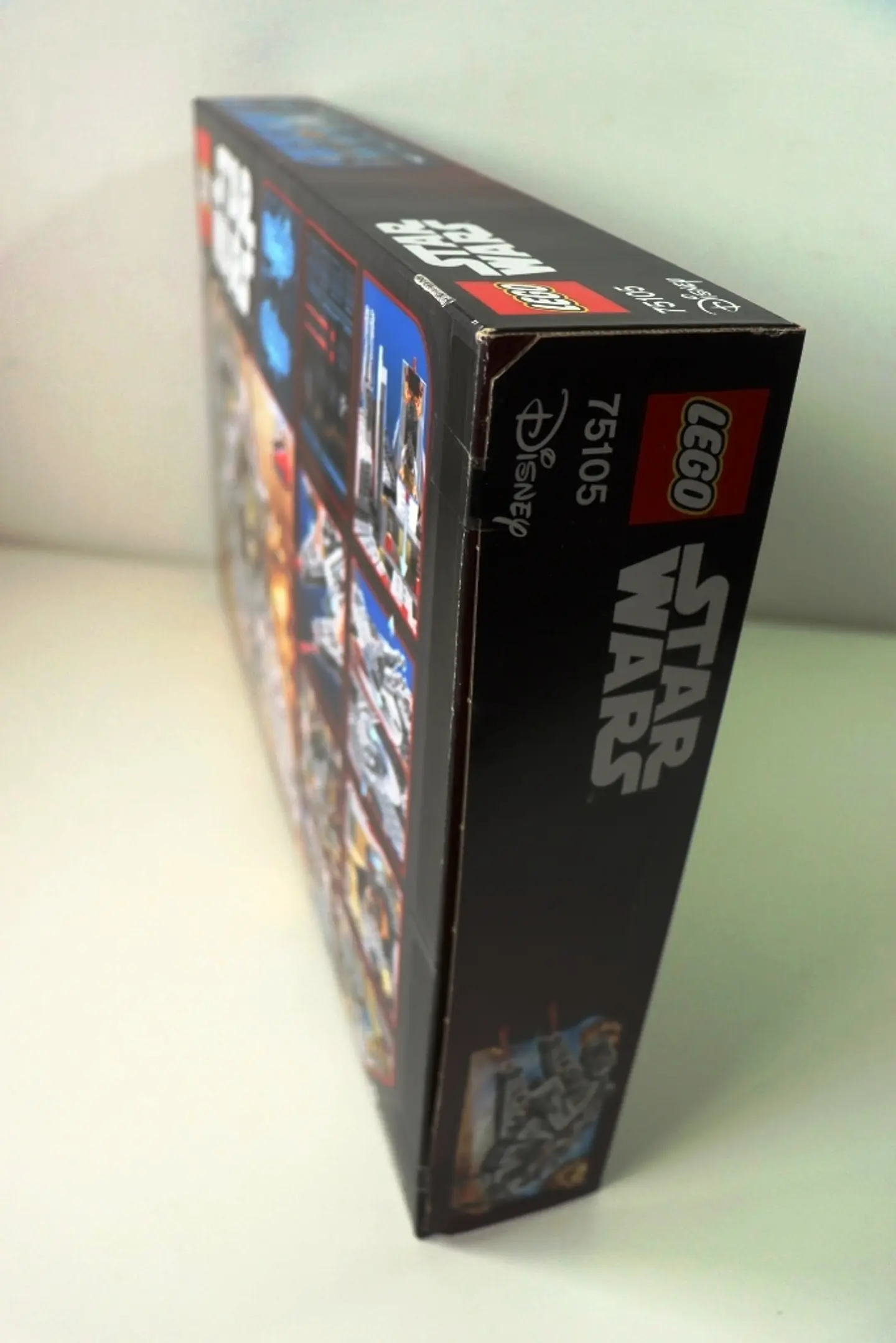 75105 Millennium Falcon 4