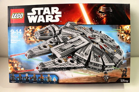 75105 Millennium Falcon