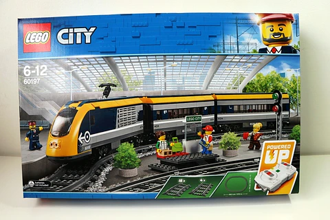 60197 Passenger Train