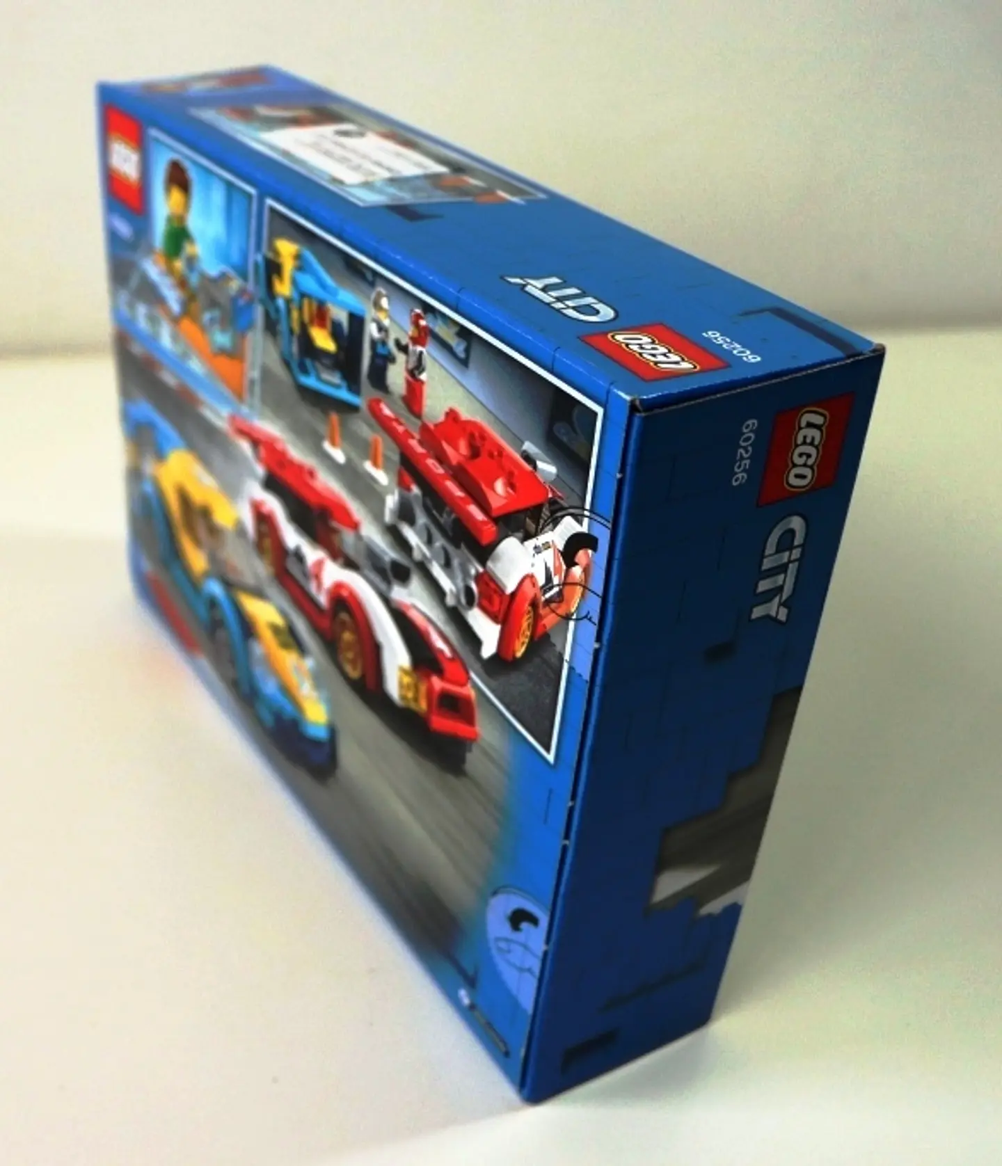 60256 Racing Cars 4