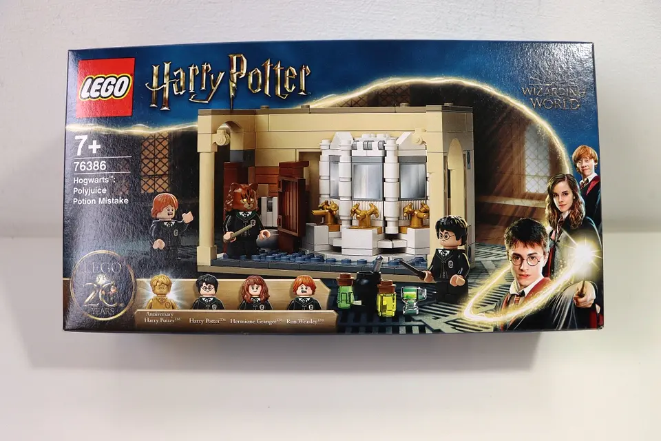 76386 Hogwarts: Polyjuice Potion Mistake 1