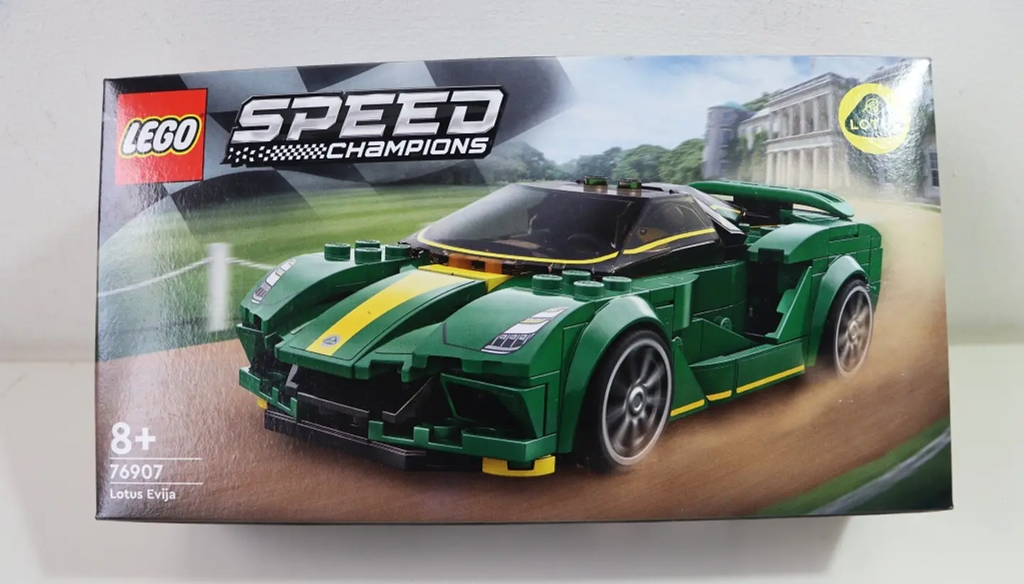 76907 Lotus Evija 1