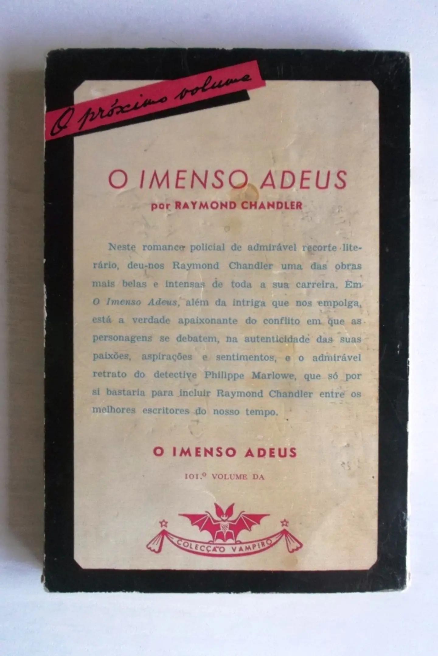 Vampiro 100 -  O homem do fato castanho - Agatha Christie 2