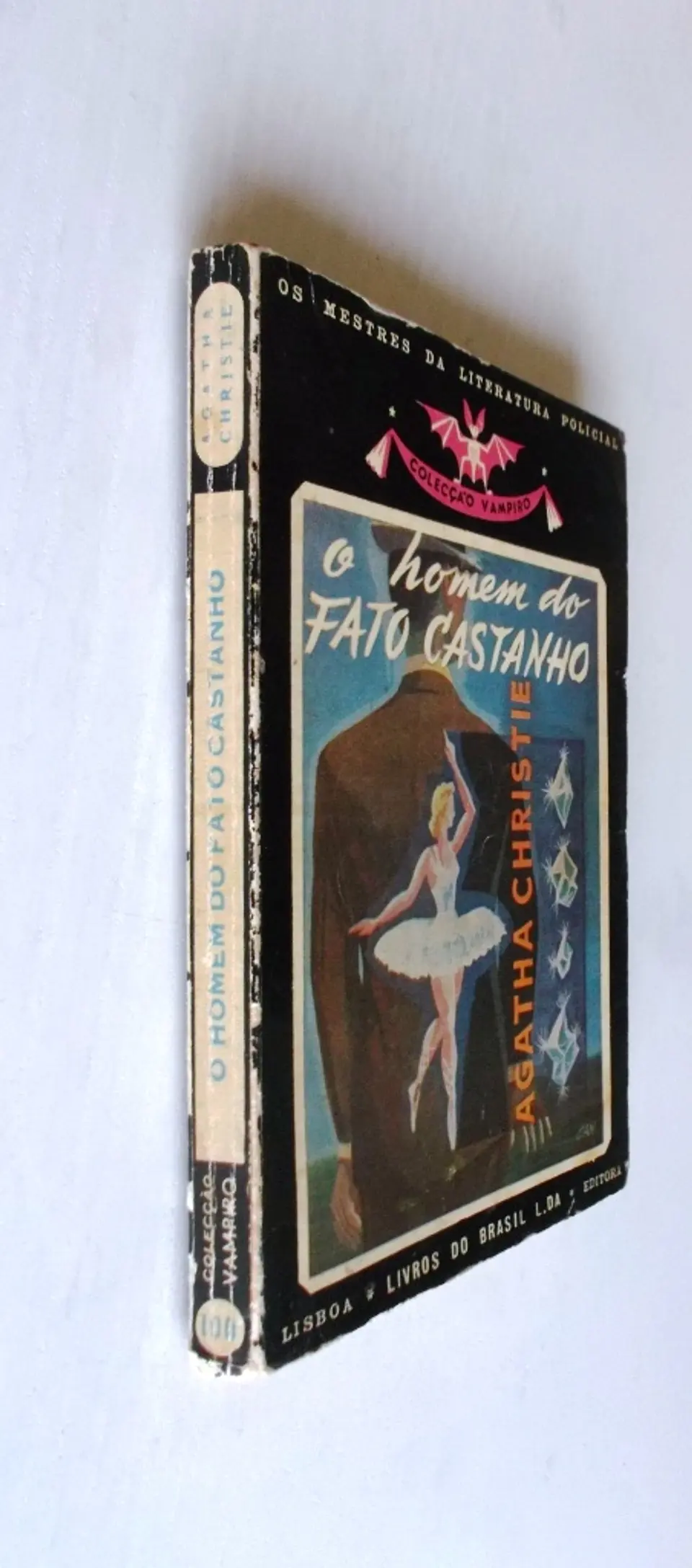 Vampiro 100 -  O homem do fato castanho - Agatha Christie 3