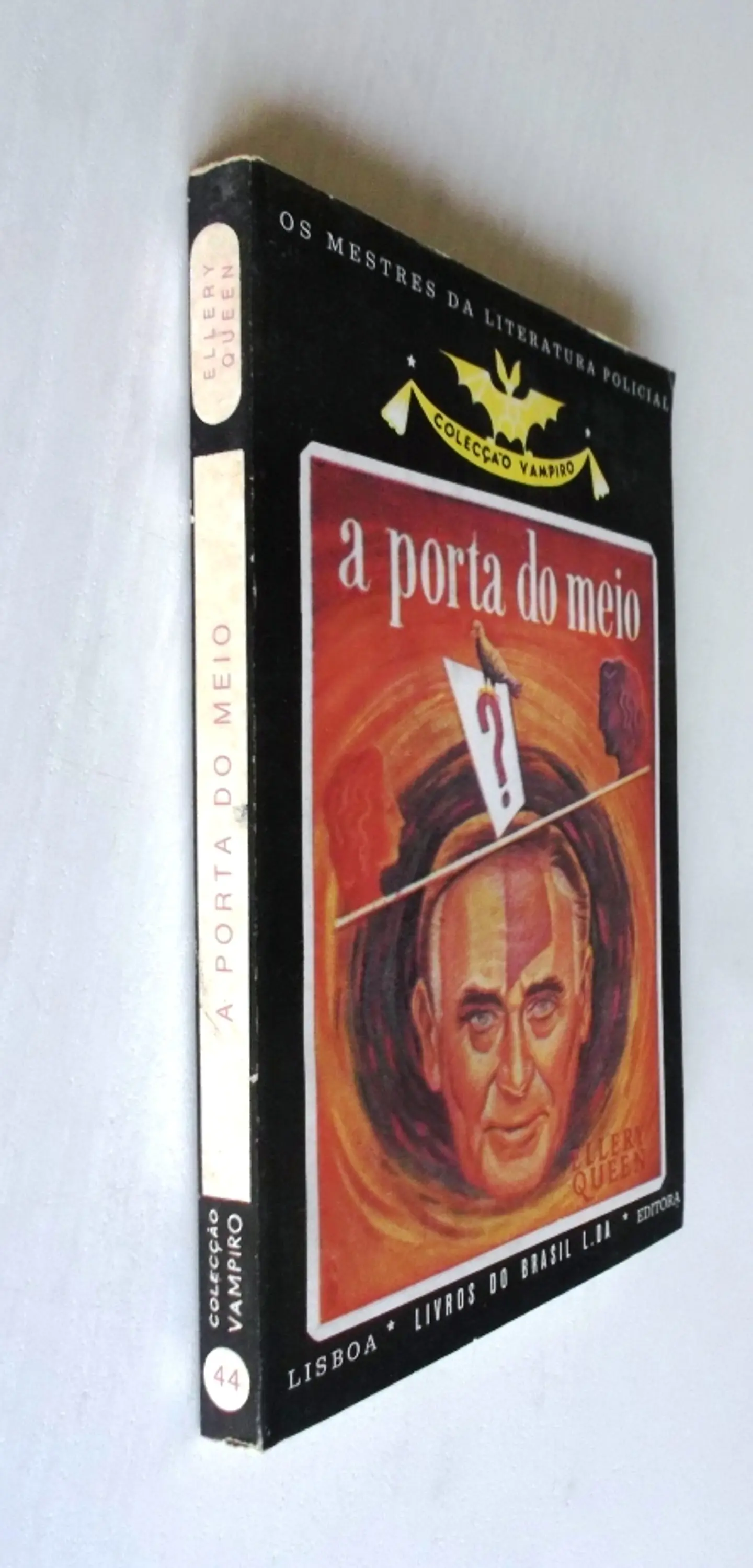 Vampiro 044 - A porta do meio - Ellery Queen 3