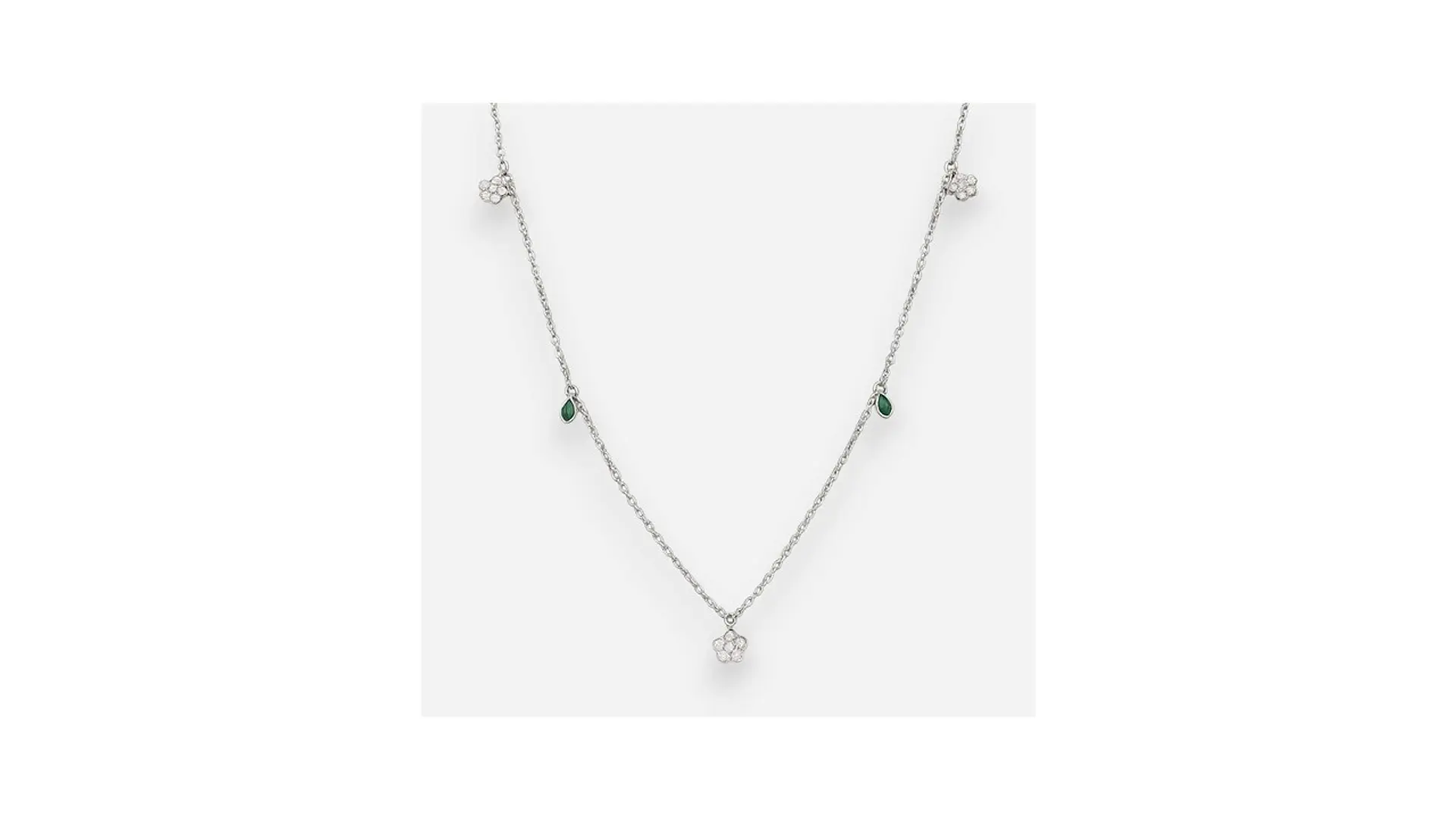 Collar Floral con Circones Verde Esmeralda 1