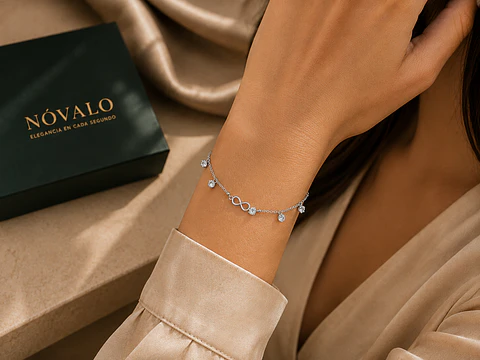 Pulsera Infinito con Cristales Swarovski® en Plata 925