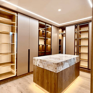 Closets a Medida & Walk-In Closets – Orden y Diseño en Perfecta Armonía