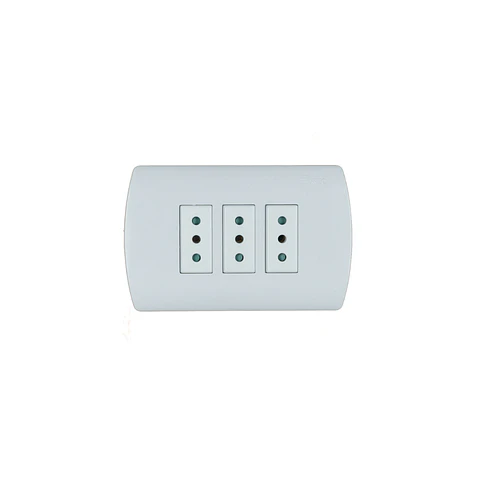 Tomacorriente Triple Compacto 2P + T - Placa Armada 