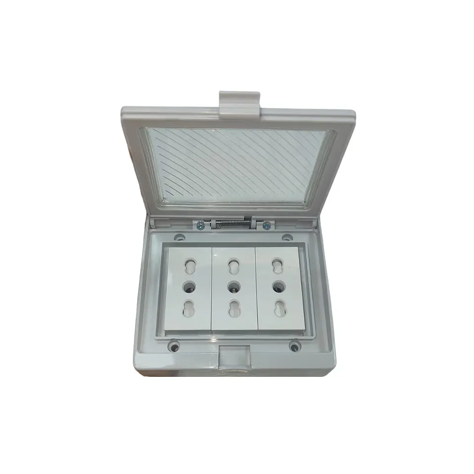 Hidrobox triple enchufe 10-16A  2