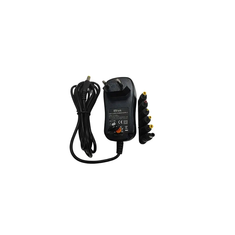 Adaptador De Energía universal  3