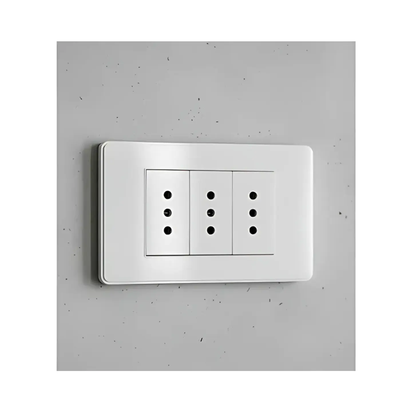 Tomacorriente triple 10A / 250V  2