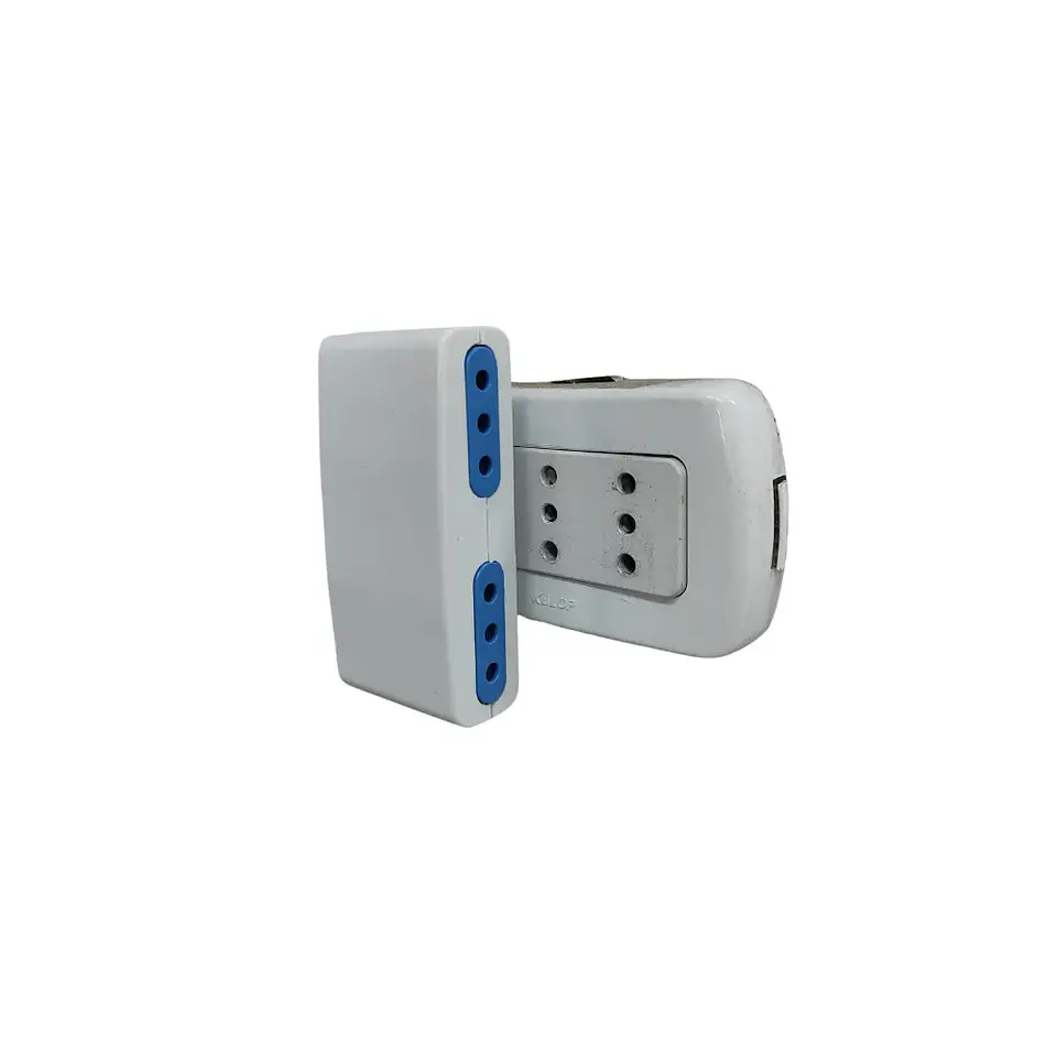 Adaptador x4 Tomas 10A/1500W 2
