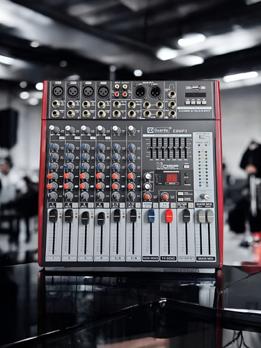 Guarda Mixer E8mp3 Mezcladora Para Dj 1