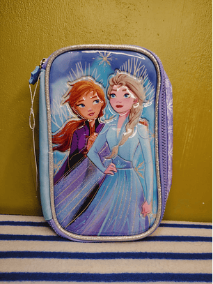 Estuche Escolar Doble Frozen - Anna y Elsa (Edición Brillante).