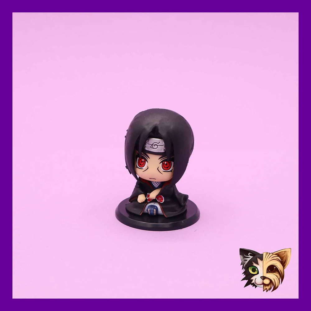 Figura Itachi Sentado