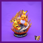 Figura evoluciones Pikachu con Luz