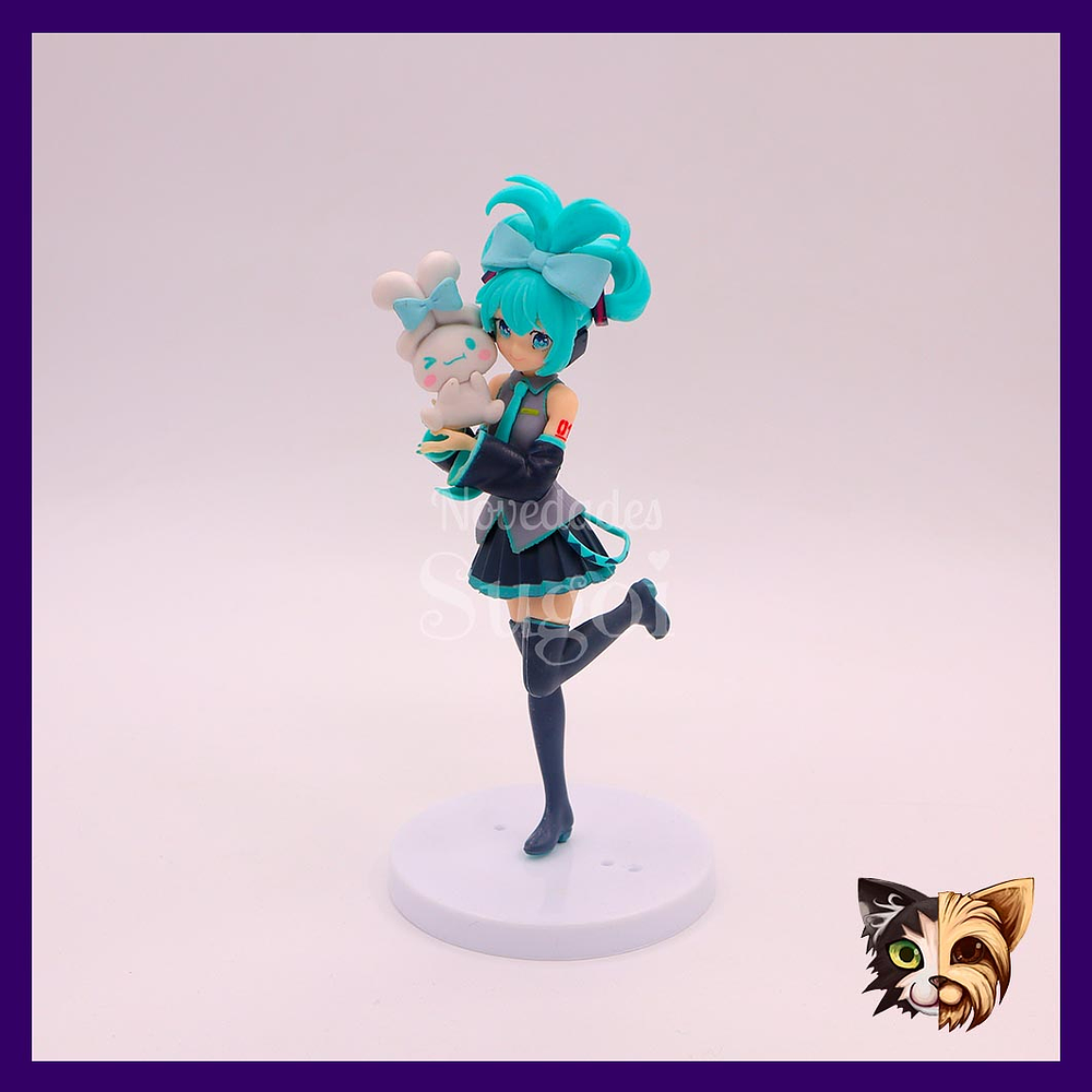 Estatua Miku Cinnamoroll