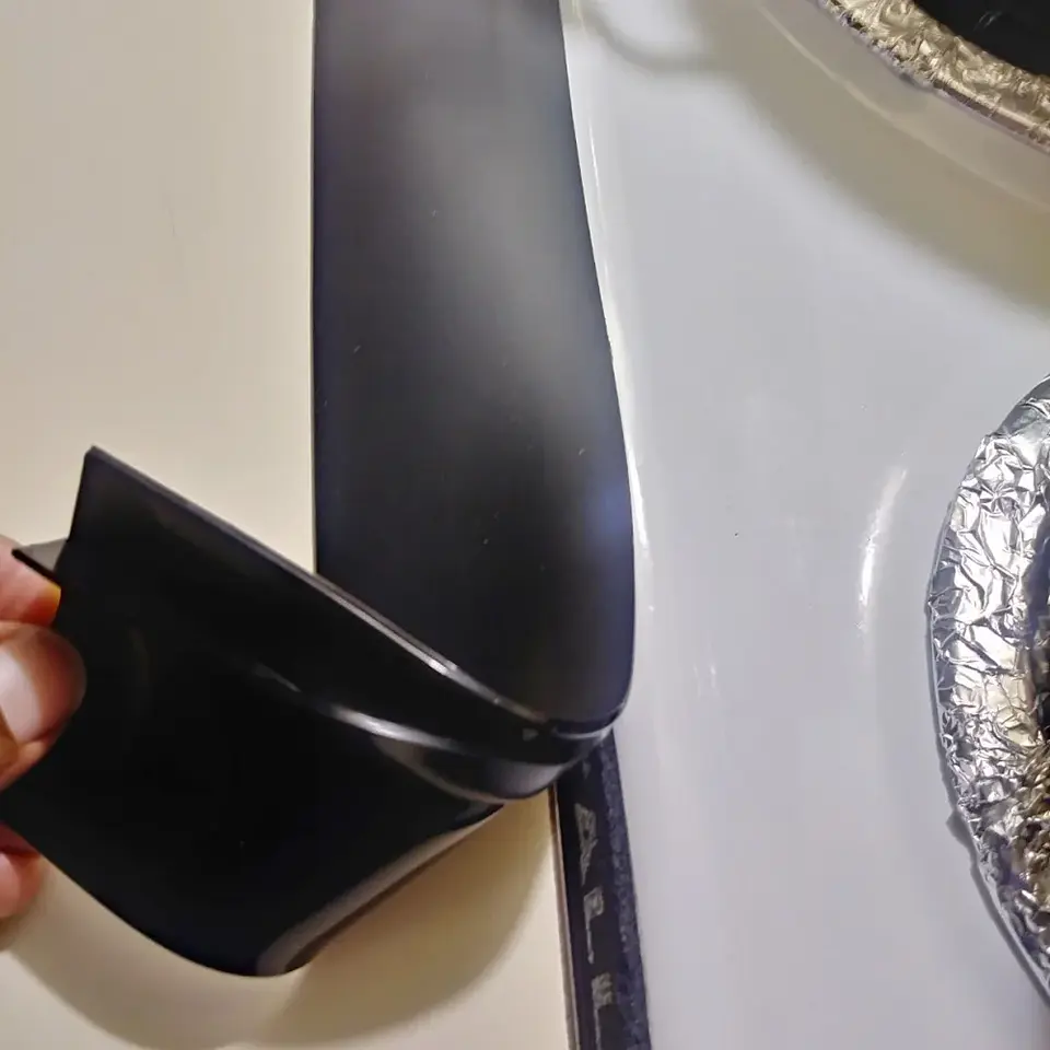 Protector de silicona para espacios entre cocina y mesón 9
