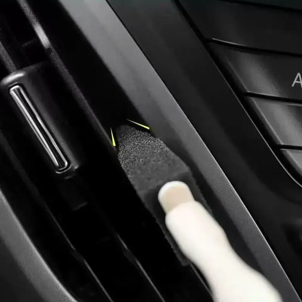 Cepillo para Limpieza de Rejillas de Aire del Auto - Pack de 10 3