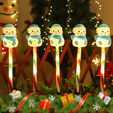 Set de 5 Luces Solares LED Navideñas con Estacas – Santa Claus y Muñeco de Nieve para Jardín y Exterior