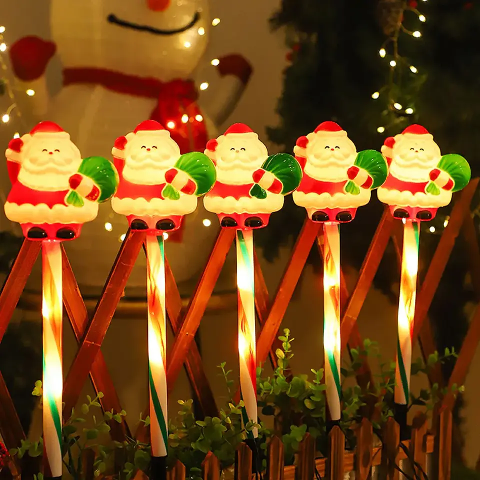 Set de 5 Luces Solares LED Navideñas con Estacas – Santa Claus y Muñeco de Nieve para Jardín y Exterior 5
