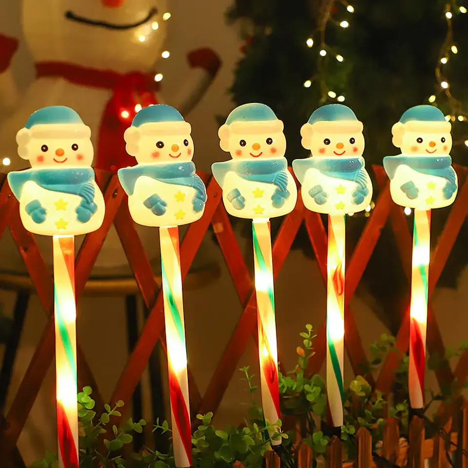 Set de 5 Luces Solares LED Navideñas con Estacas – Santa Claus y Muñeco de Nieve para Jardín y Exterior 7