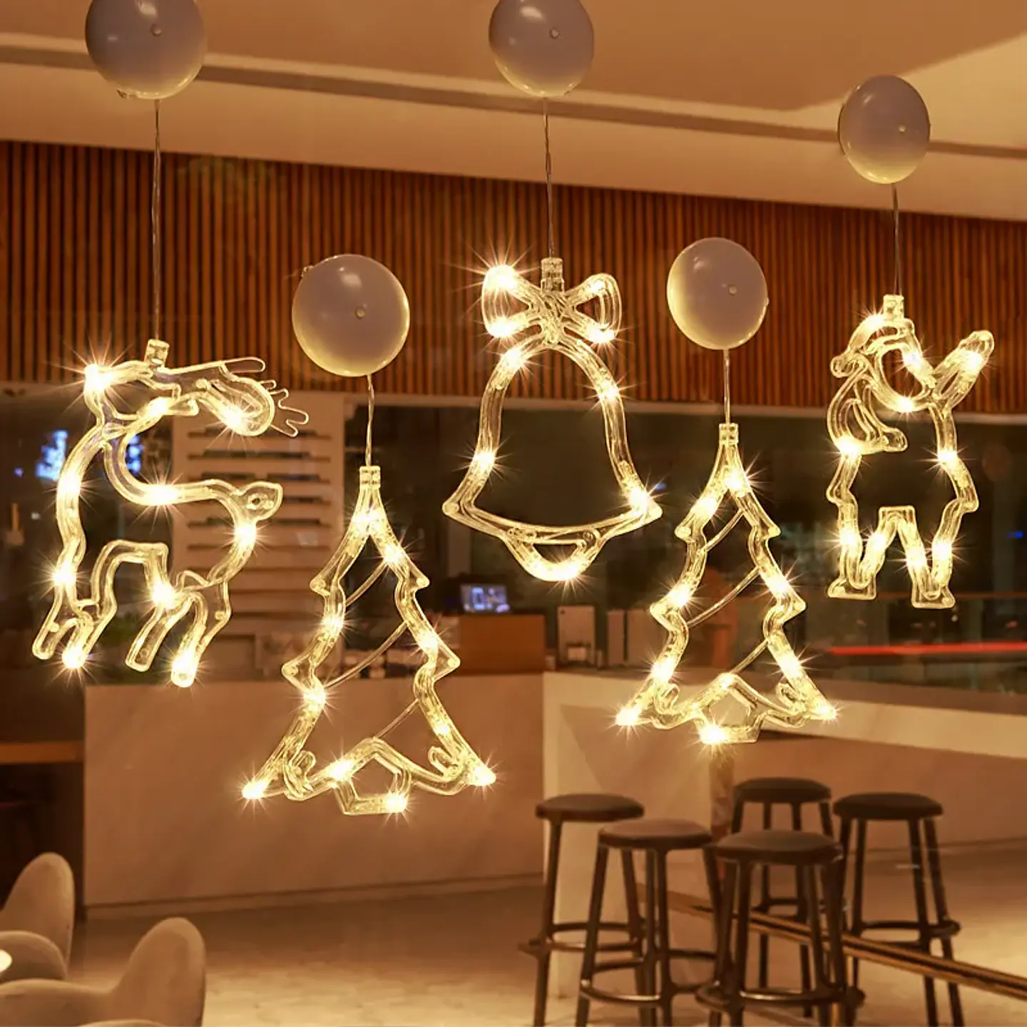 Adorno Navideño Colgante con Luz LED a Pilas – 10 Diseños para Ventanas y Hogar 2