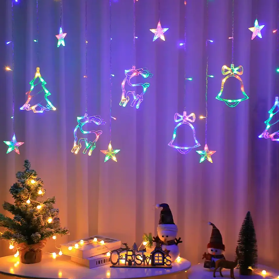 Cortina Navideña LED con Figuras Colgantes – Estrellas, Árboles y Renos para Ventanas y Hogar 2