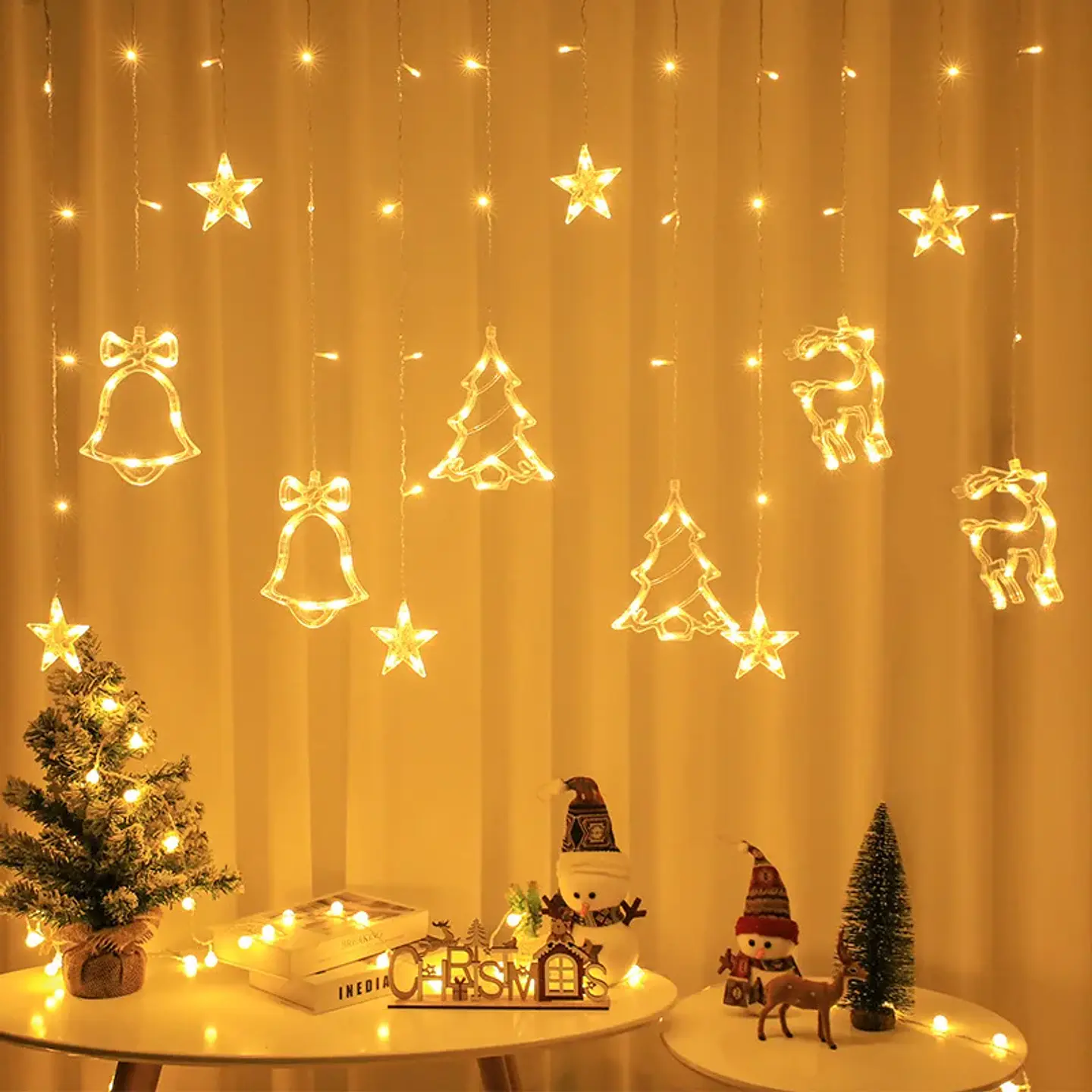 Cortina Navideña LED con Figuras Colgantes – Estrellas, Árboles y Renos para Ventanas y Hogar 3
