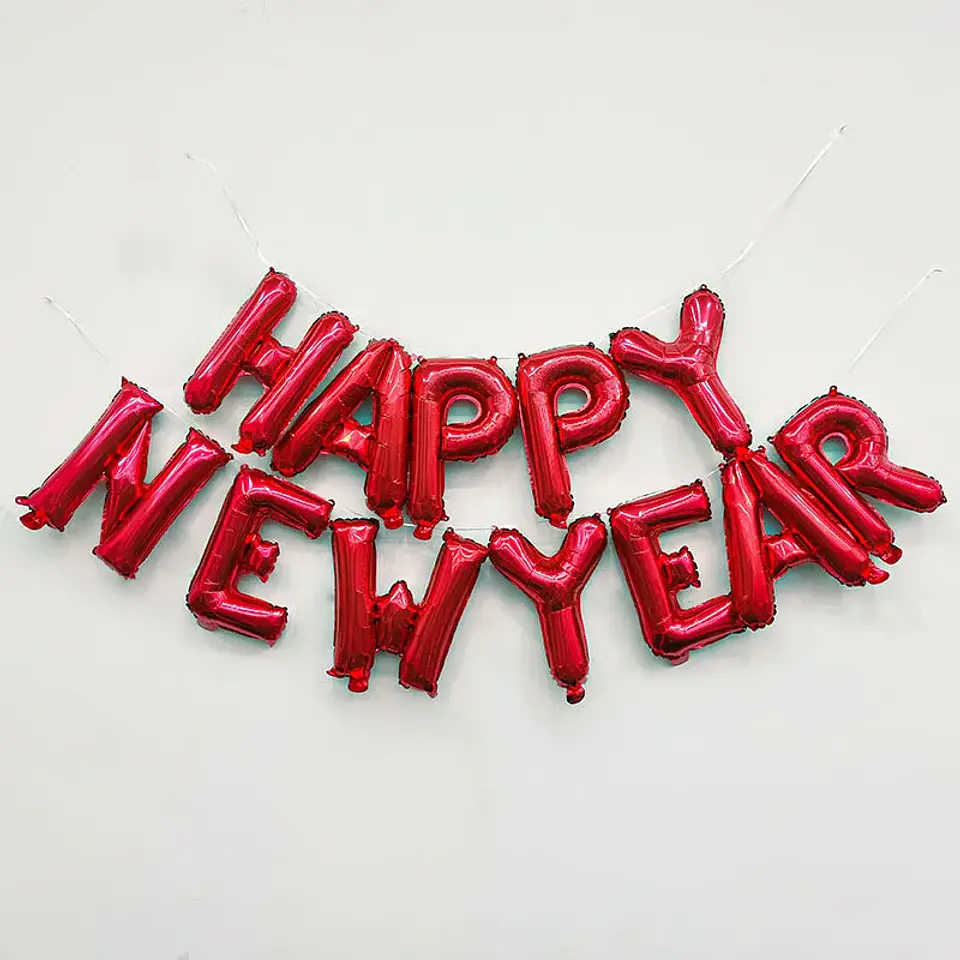 Globos Decorativos Año Nuevo Dorado y Negro – Estrellas, Botellas y Diseños de Fiesta 31