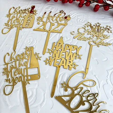 Adorno para Torta Feliz Año Nuevo 2027 – Topper Acrílico Dorado para Celebraciones