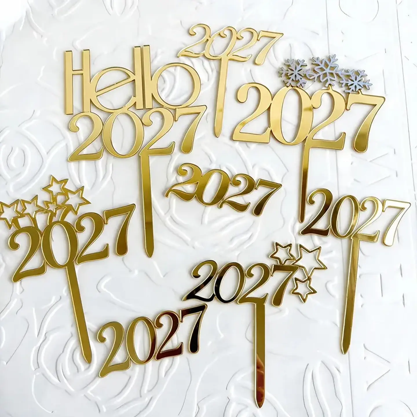 Adorno para Torta Feliz Año Nuevo 2027 – Topper Acrílico Dorado para Celebraciones 2
