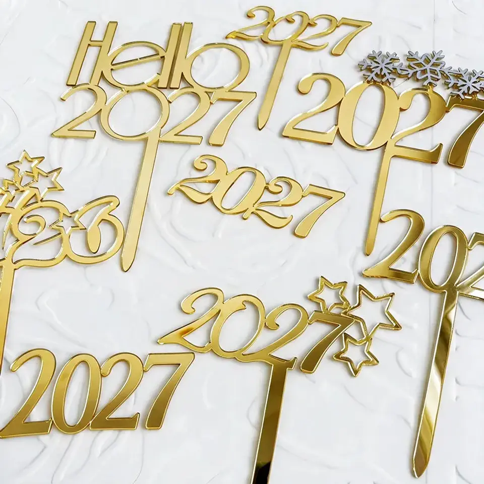 Adorno para Torta Feliz Año Nuevo 2027 – Topper Acrílico Dorado para Celebraciones 3