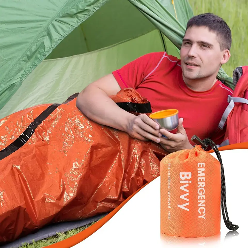 Saco térmico de emergencia compacto para camping y senderismo 2