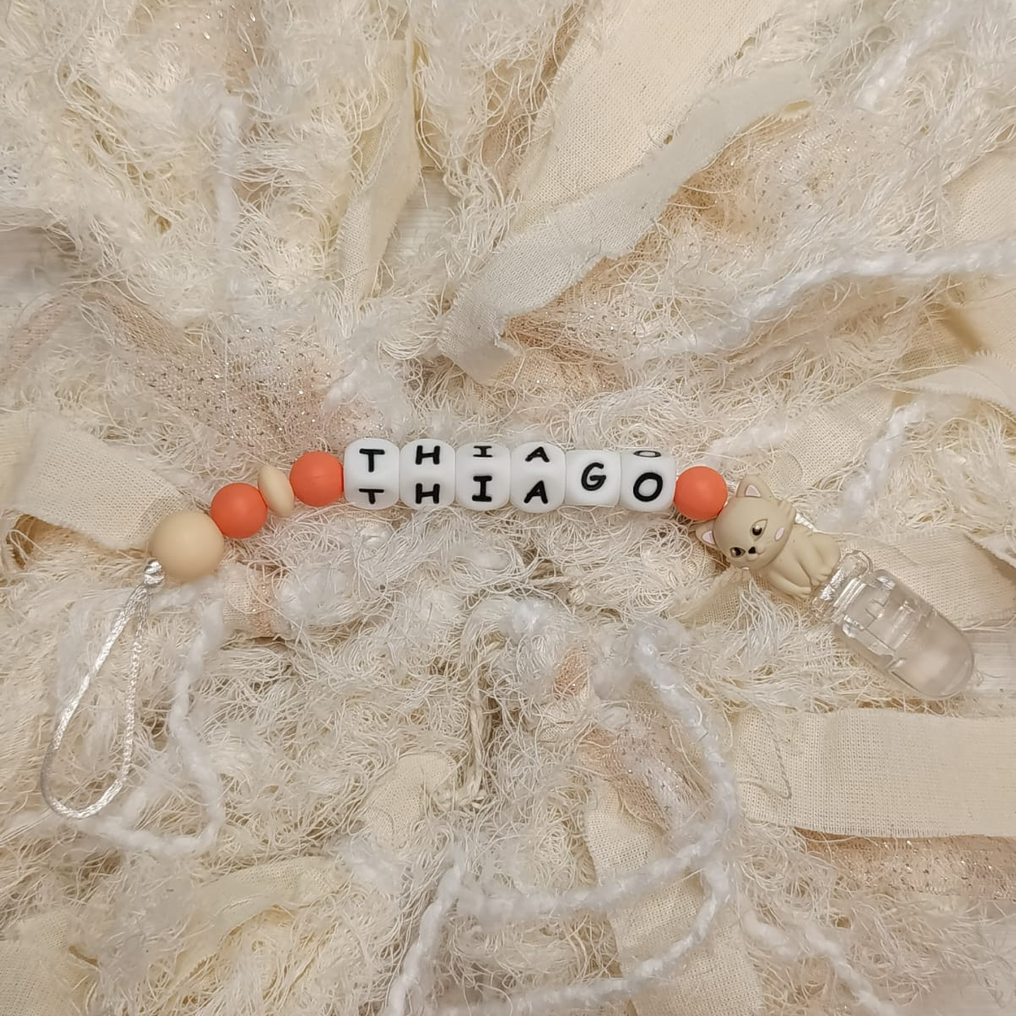 Portachupete personalizado broche plástico 4