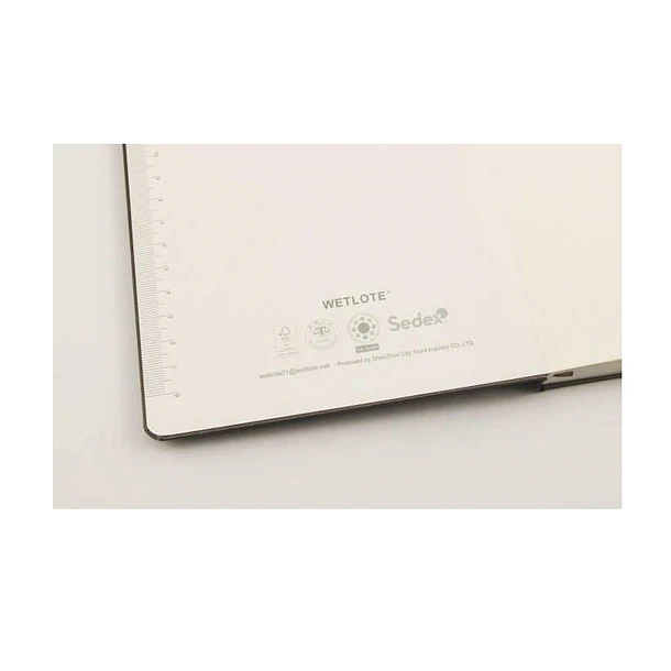CUADERNO WETLOTE DE TAPA DURA CON CIERRE ELÁSTICO VERDE PAPEL CON LINEAS DE 80 G/M 106 HOJAS 142X21 4