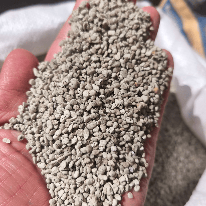 Piedra Pómez 1.5 a 3 mm – Mejorador de Sustrato para Plantas y Bonsái 1