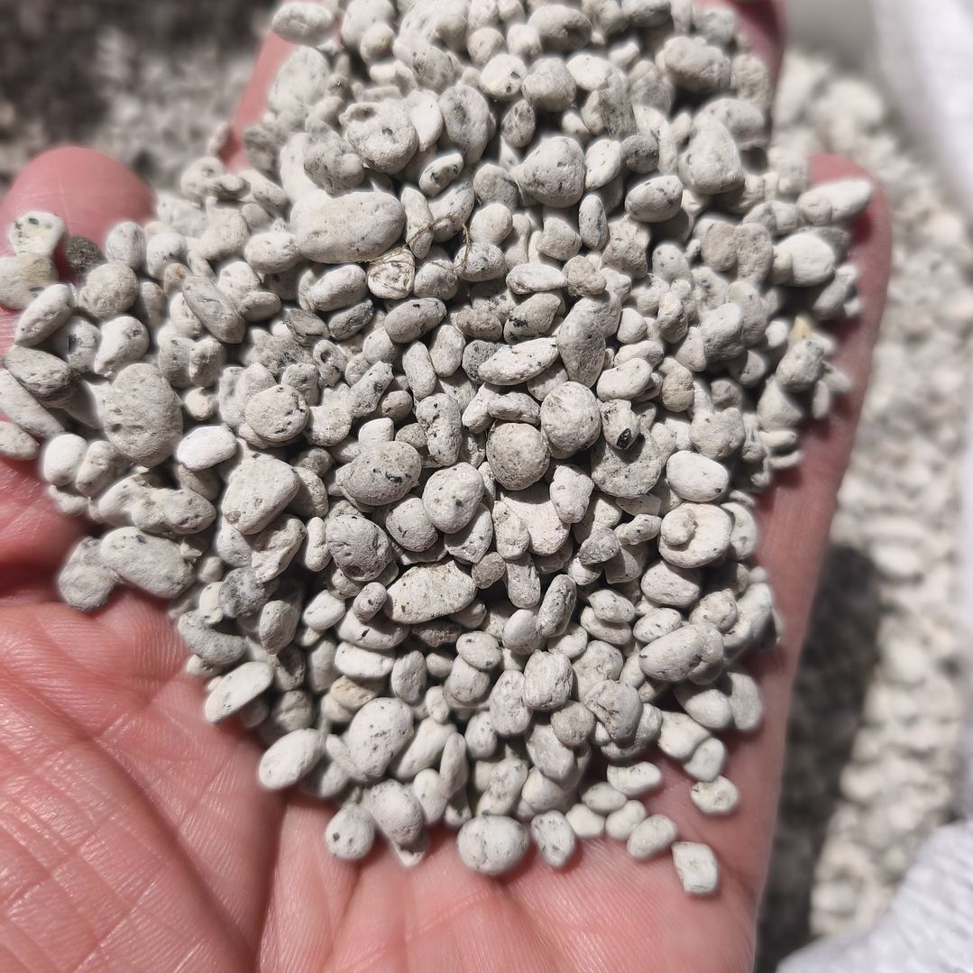 Piedra Pómez 3 a 6 mm – Mejorador de Sustrato para Plantas y Bonsái 1