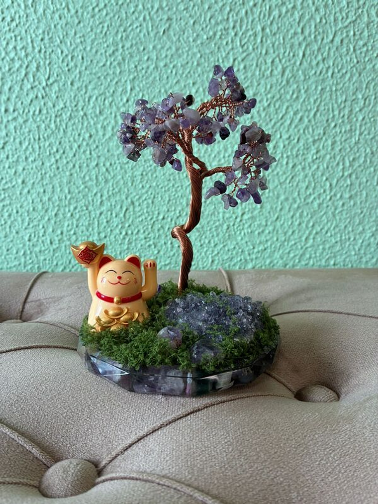 Orgonite C/ Gato Maneki Neko e Árvore da Vida Ametista e Cobre 1