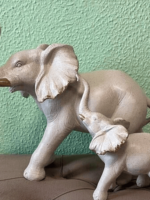 Elefantes Brancos 30Cm