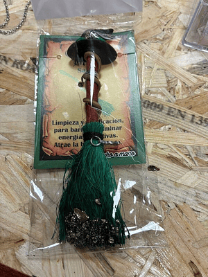 Vassoura da Bruxa C/ Nó da Bruxa e Pirite