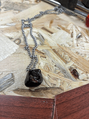 Fio de Aço com Pendente de Granada